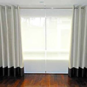 Cortinas de Tela con Barras de Acero